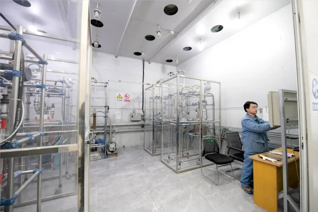 加快科技成果转化！这家聚酯企业竟然建有新材料中试基地