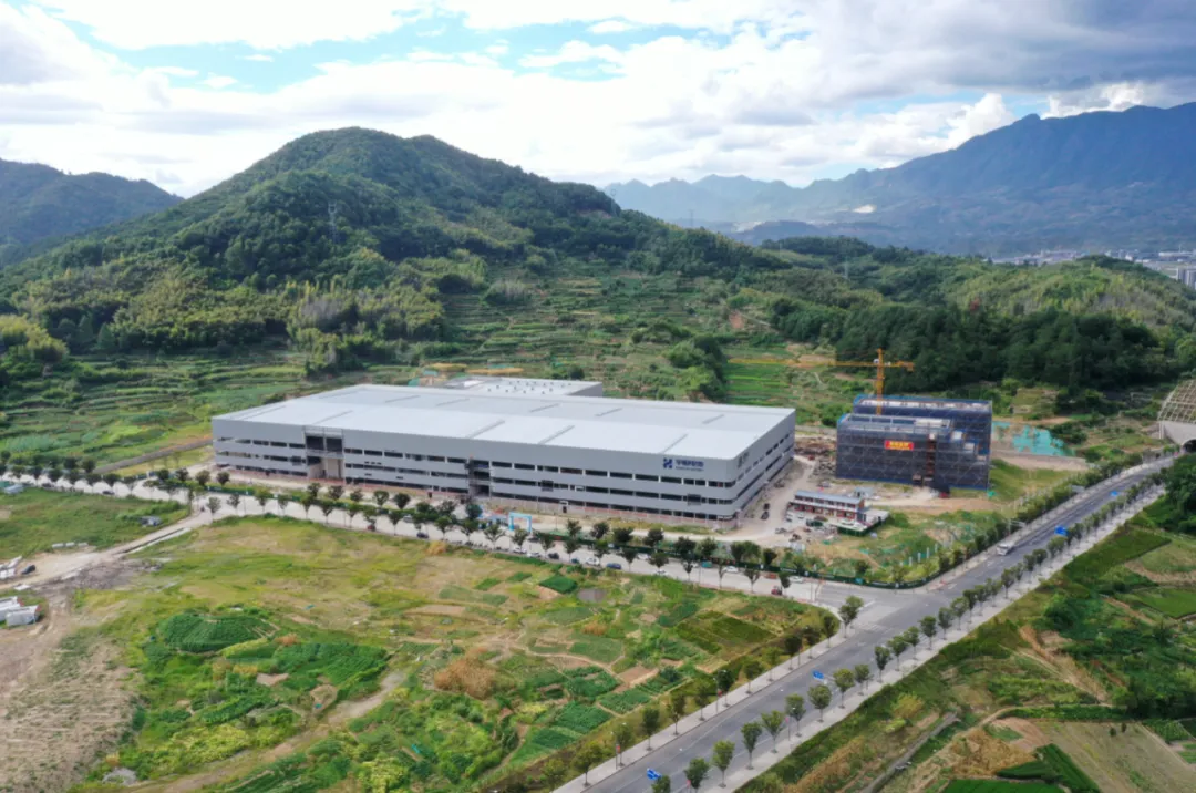 1万吨固态环氧树脂明年投入生产！